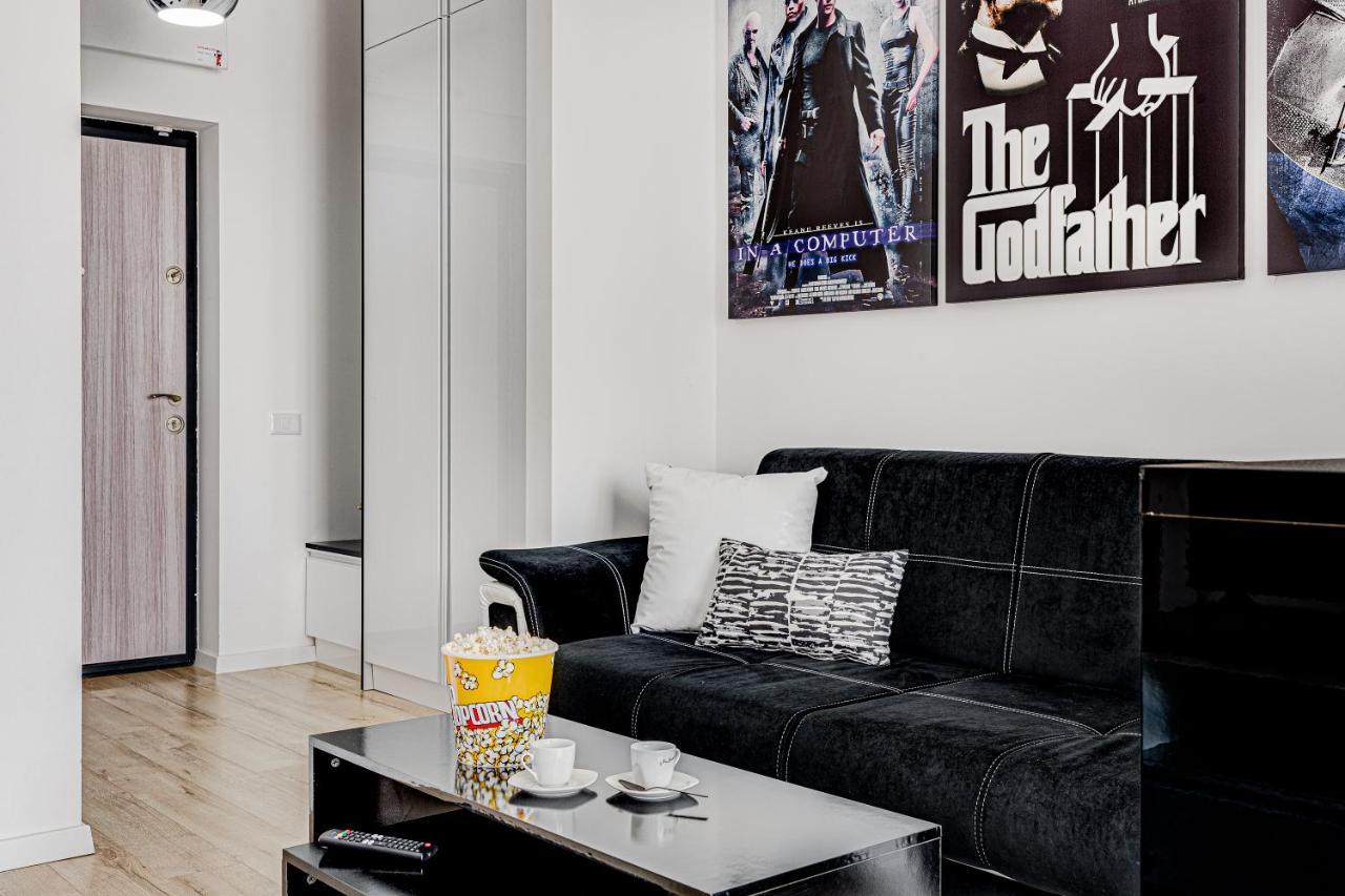 Ari Cinema Apartament With 2M Videoproiector Apartment Arad Exterior photo